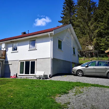 Homestay Vingrom Leilighet Fryjordet