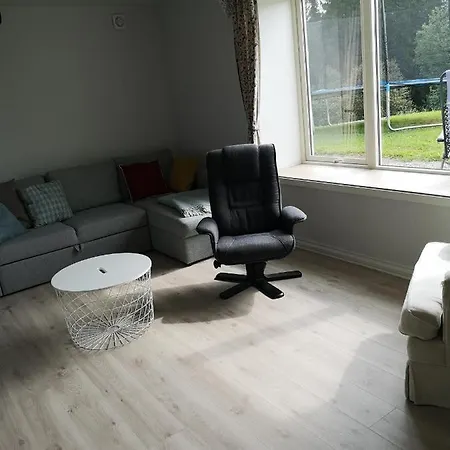 Vingrom Leilighet Homestay Fryjordet